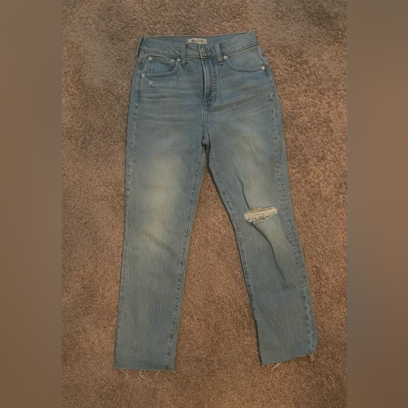 Madewell Denim - Madewell Vintage Blue Jeans
NWT 
Size 26
Coney Wash